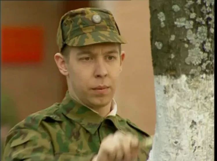 «Желание сэкономить затуманило рассудок»: звезда сериала «Солдаты» Иван Моховиков стал жертвой мошенников