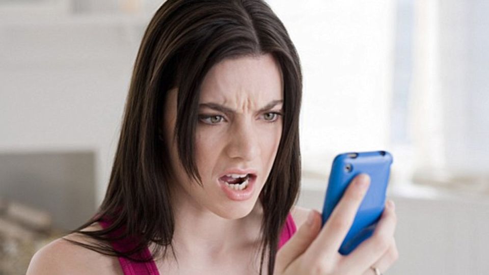 Как не стать должником из-за незапрошенного займа по смс и зачем помнить о защите данных