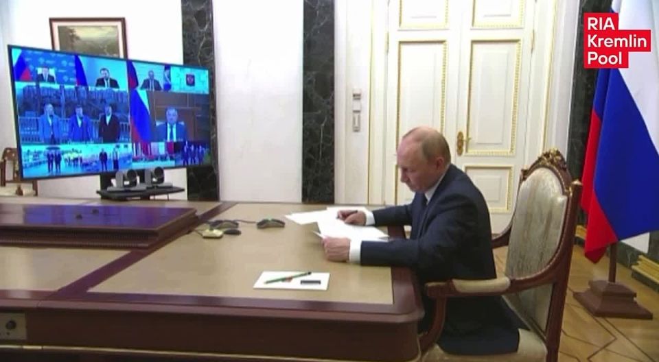 Обитателей нового пермского зоопарка, который показали Путину, пока не видно, зато слышно