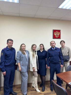 В Перми сотрудники краевого управления СК России приняли участие в круглом столе с представителями благотворительных фондов и общественной организации