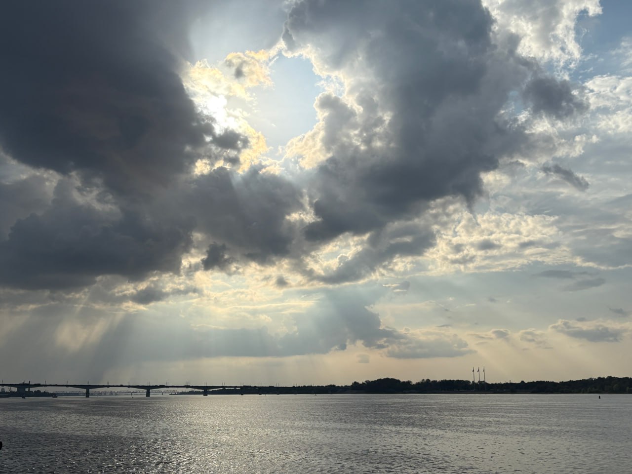 Завтра будет теплее климатической нормы на 7-9°C