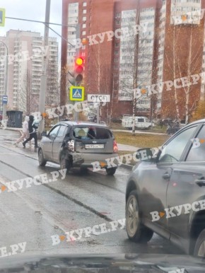 Жесткое ДТП на Чкалова. Очевидец сообщил, что есть пострадавшие, на месте работает скорая