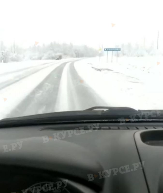 Прикамье заметает снегом. Фотографией с участка трассы Соликамск – Кунгур поделился наш подписчик