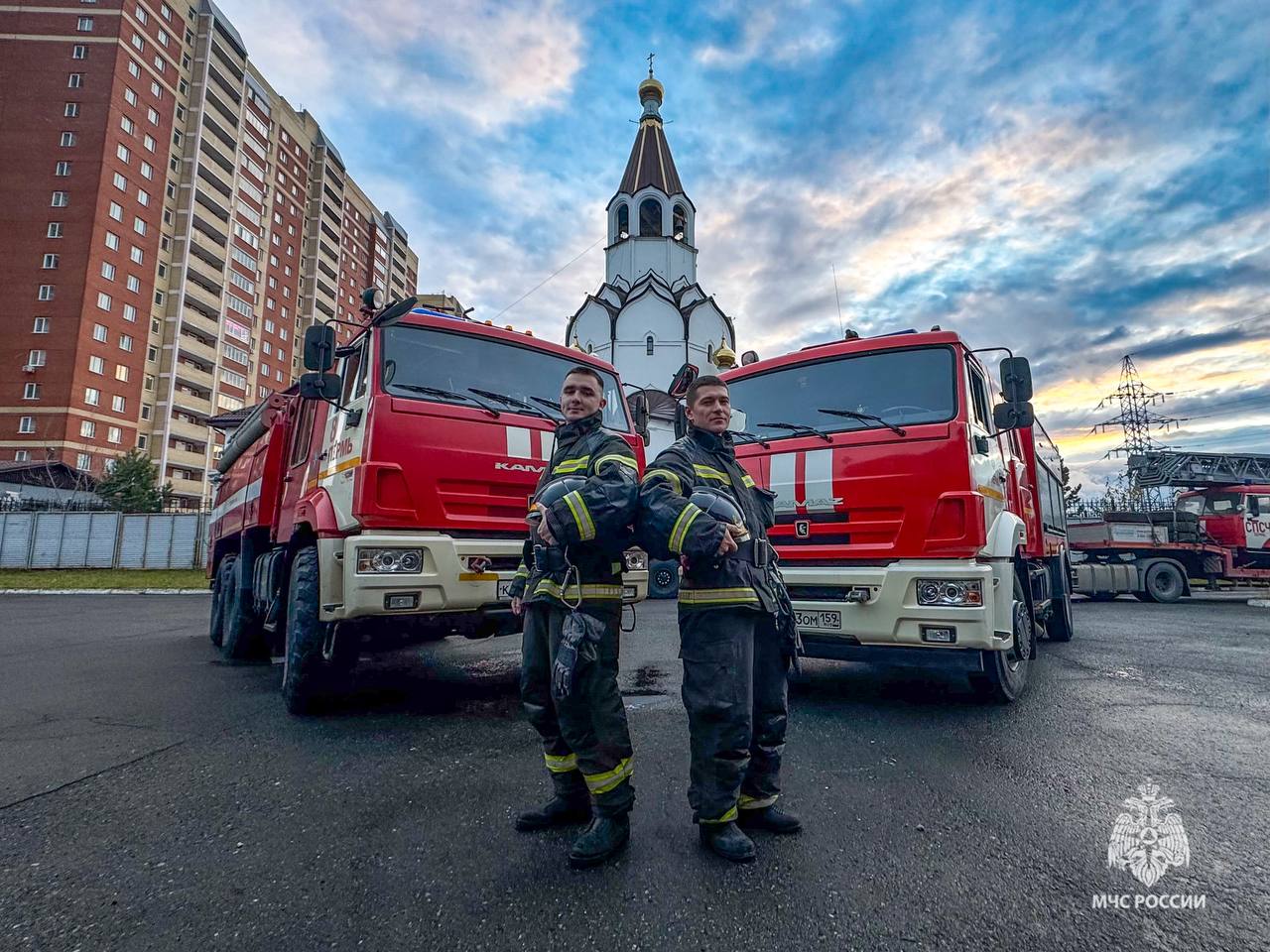 #ДоброеУтро желают огнеборцы 8 СПСЧ по тушению крупных пожаров