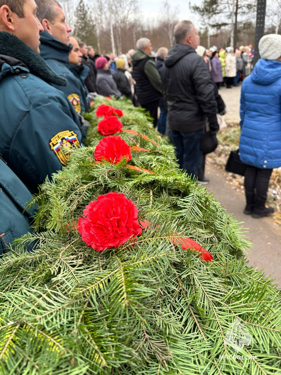 От поколения к поколению — память о героях жива От поколения к поколению — память о героях жива