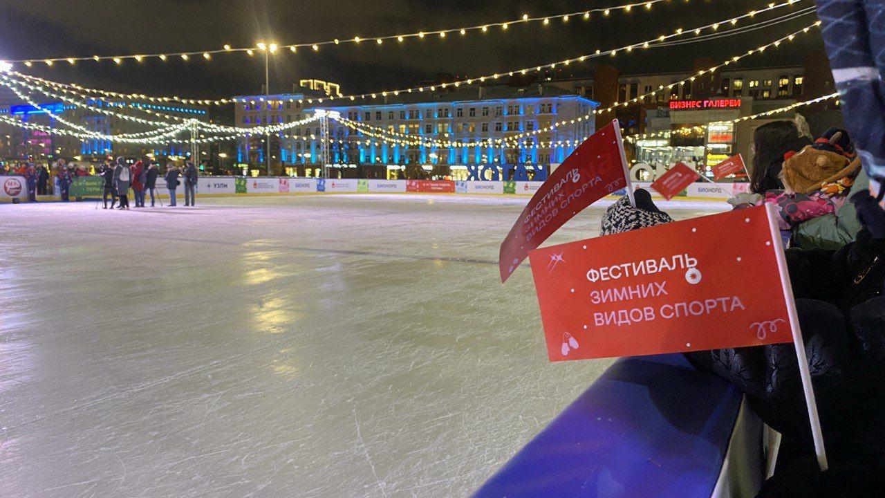 На эспланаде в Перми построят горку для сноубордистов и тюбингов, пишет газета «Звезда»