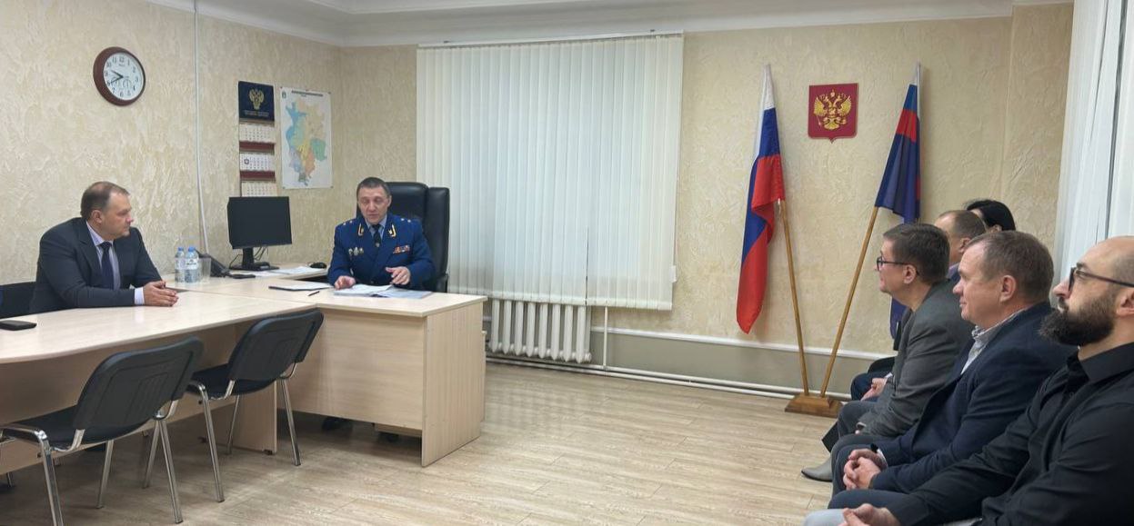 Прокурор Пермского края Павел Бухтояров провел выездной прием граждан в Добрянке Прокурор Пермского края Павел Бухтояров провел выездной прием граждан в Добрянке