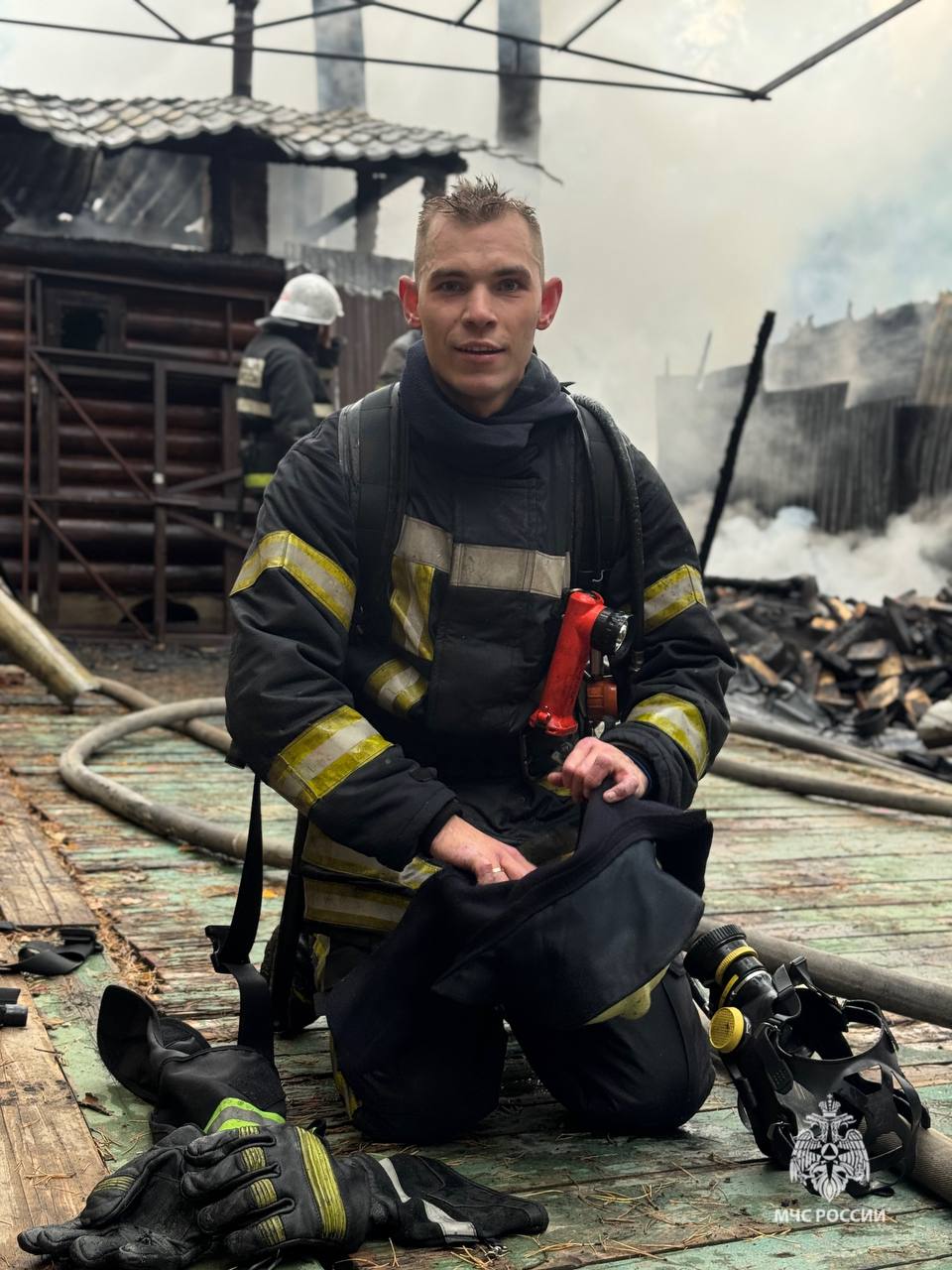 В День доброты даже самые серьезные мужчины не могут сдержать улыбки В День доброты даже самые серьезные мужчины не могут сдержать улыбки