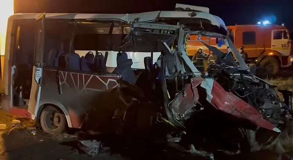 Семь пострадавших находятся в тяжелом состоянии после ДТП с маршруткой у села Черепаха в Пермском крае, сообщила региональный министр здравоохранения Анастасия Крутень