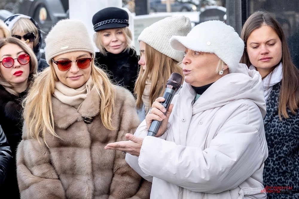 На Троекуровском открыли памятник Владимиру Левкину На Троекуровском открыли памятник Владимиру Левкину