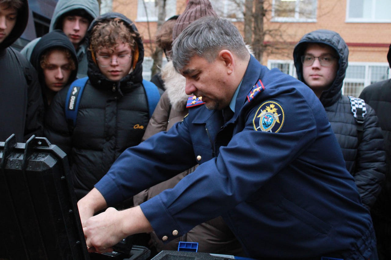 В Перми следователи СК России приняли участие в краевом дне призывника В Перми следователи СК России приняли участие в краевом дне призывника