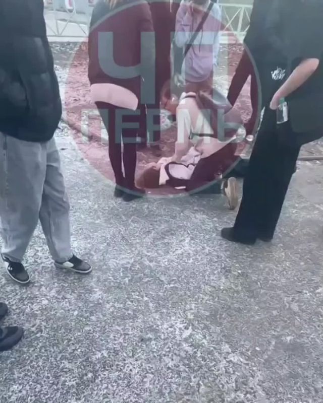 Подросток из радиотехнического колледжа словил приступ эпилепсии после курения вейпа, пишут в соцсетях