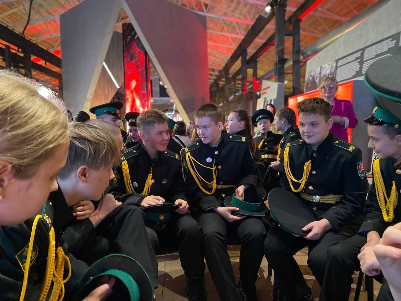 400 школьников стали участниками проекта «Интерактивная история: 80-летие Победы» 400 школьников стали участниками проекта «Интерактивная история: 80-летие Победы»