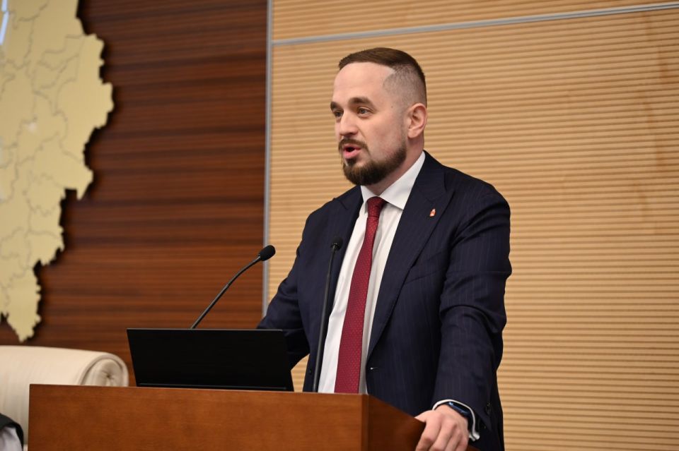 Константин Поролло, Михаил Мухин и Арсений Коротовских удостоены наград краевого парламента