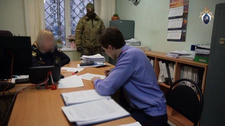 В Перми судебный пристав обвиняется в незаконной передаче персональных данных