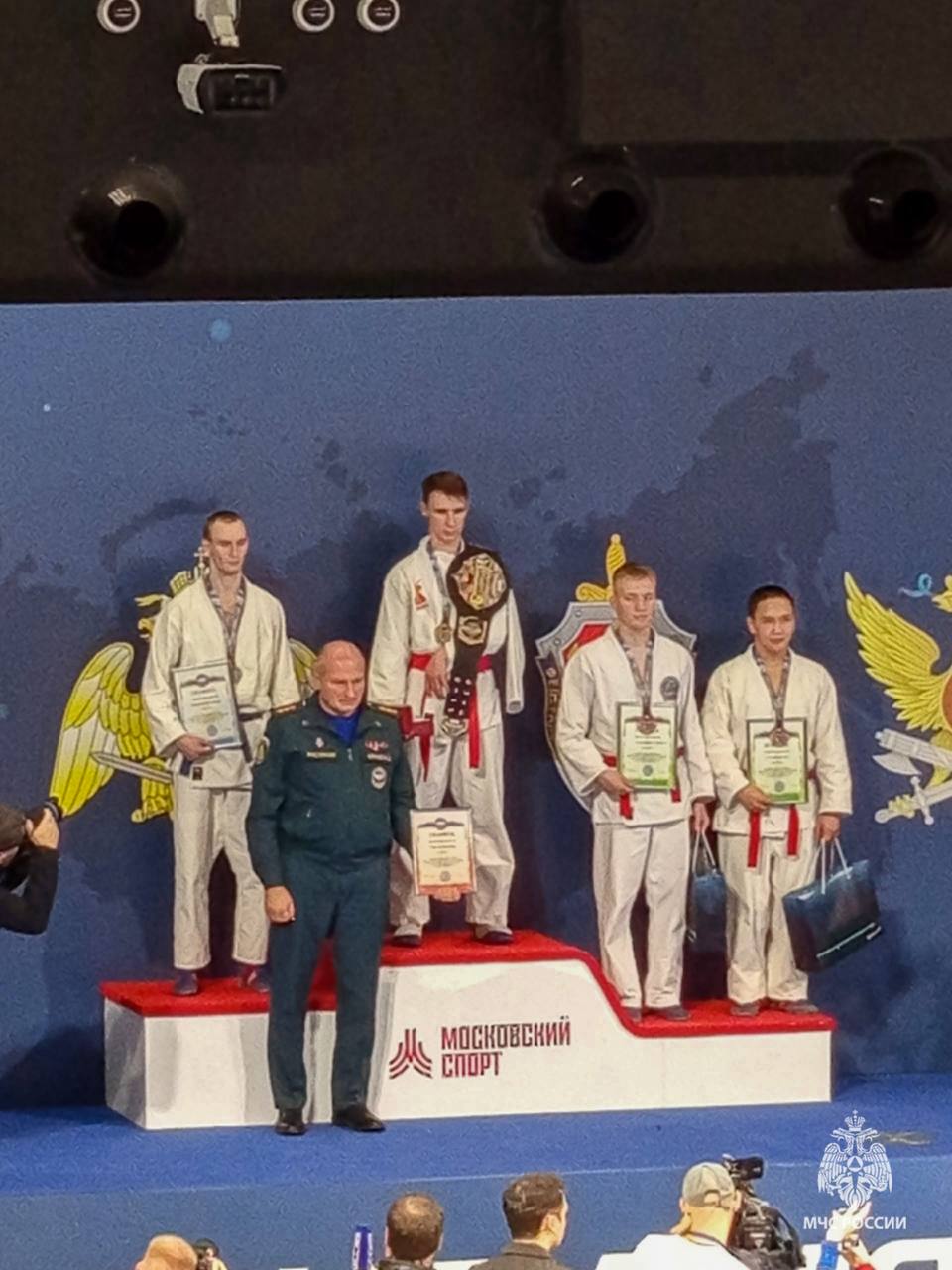 Серебряный триумф в столице: Пермские огнеборцы на пьедестале Кубка памяти Зиничева Серебряный триумф в столице: Пермские огнеборцы на пьедестале Кубка памяти Зиничева