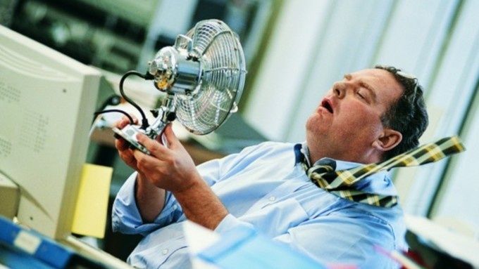 Как справиться с жарой в офисе: права работников и действия работодателей