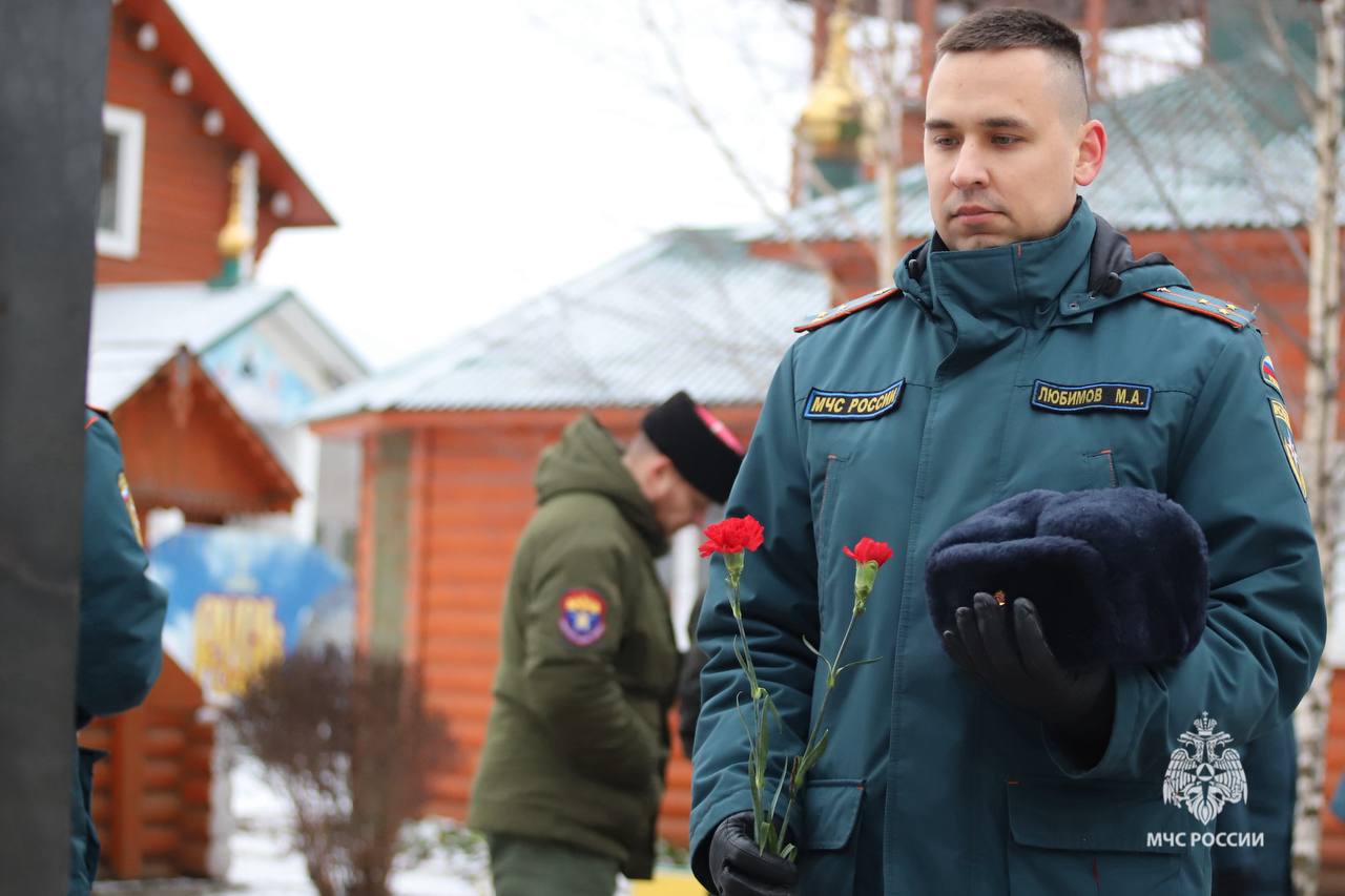 Молебен, мемориал, дружина: как в Прикамье чтят защитников прошлого и настоящего Молебен, мемориал, дружина: как в Прикамье чтят защитников прошлого и настоящего