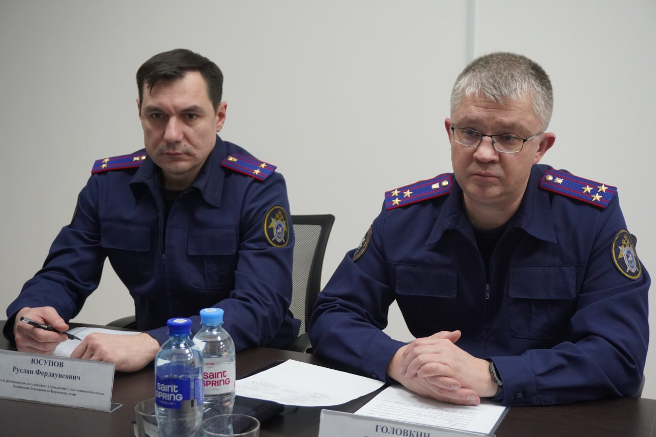 В Барде руководитель СУ СК России по Пермскому краю провел личный прием граждан и проинспектировал строительство дома для детей-сирот В Барде руководитель СУ СК России по Пермскому краю провел личный прием граждан и проинспектировал строительство дома для детей-сирот