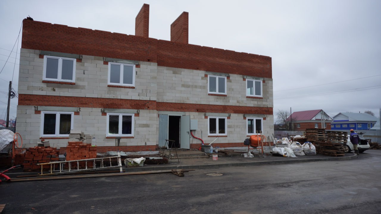 В Барде руководитель СУ СК России по Пермскому краю провел личный прием граждан и проинспектировал строительство дома для детей-сирот В Барде руководитель СУ СК России по Пермскому краю провел личный прием граждан и проинспектировал строительство дома для детей-сирот