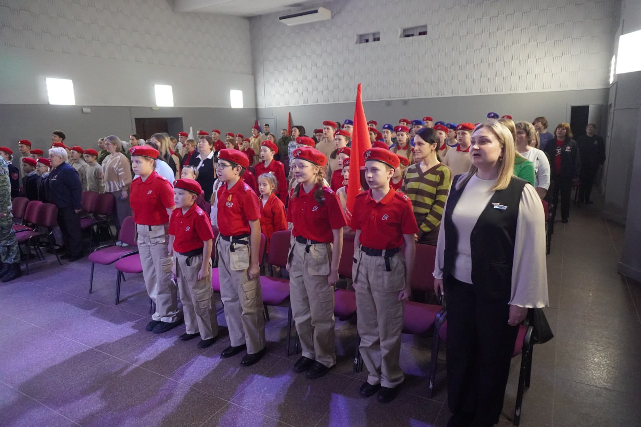 В Перми офицер регионального управления СК России принял участие в церемонии открытия краевого конкурса «Лучший юнармейский отряд» В Перми офицер регионального управления СК России принял участие в церемонии открытия краевого конкурса «Лучший юнармейский отряд»