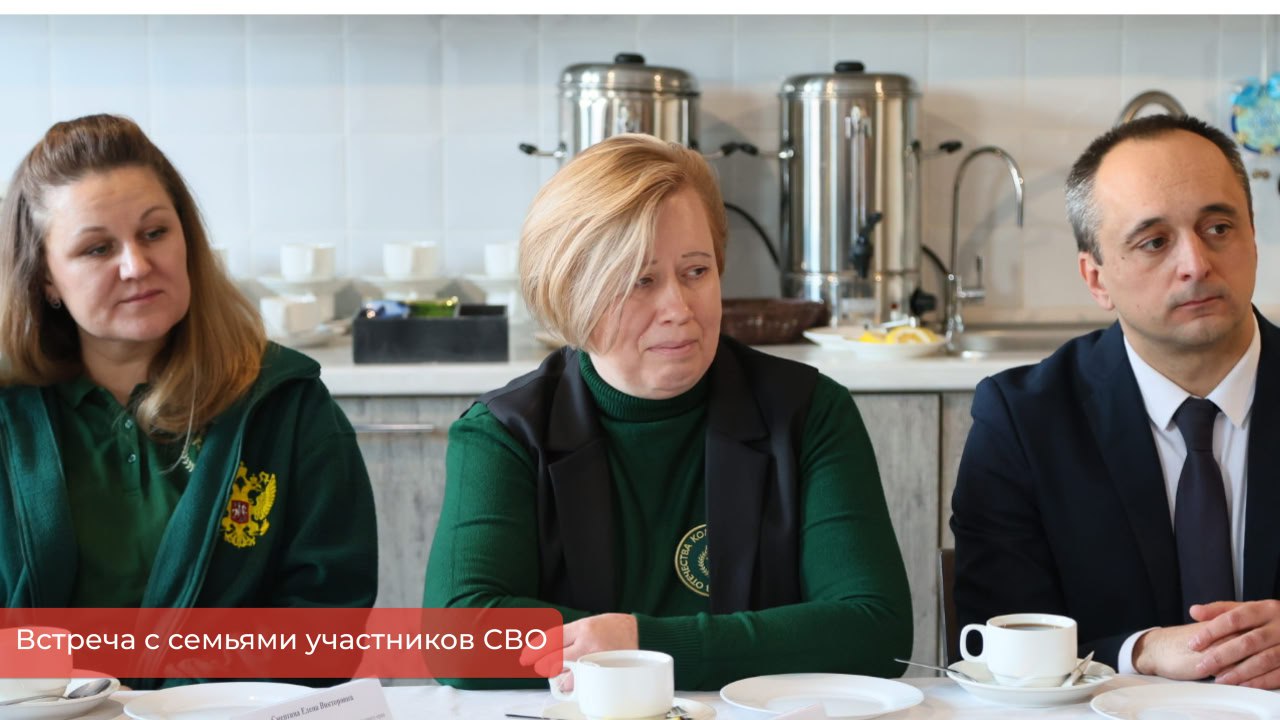 Эдуард Соснин: Сегодня, в День Героев Отечества, возложили цветы к мемориалу «Солдат России» Эдуард Соснин: Сегодня, в День Героев Отечества, возложили цветы к мемориалу «Солдат России»