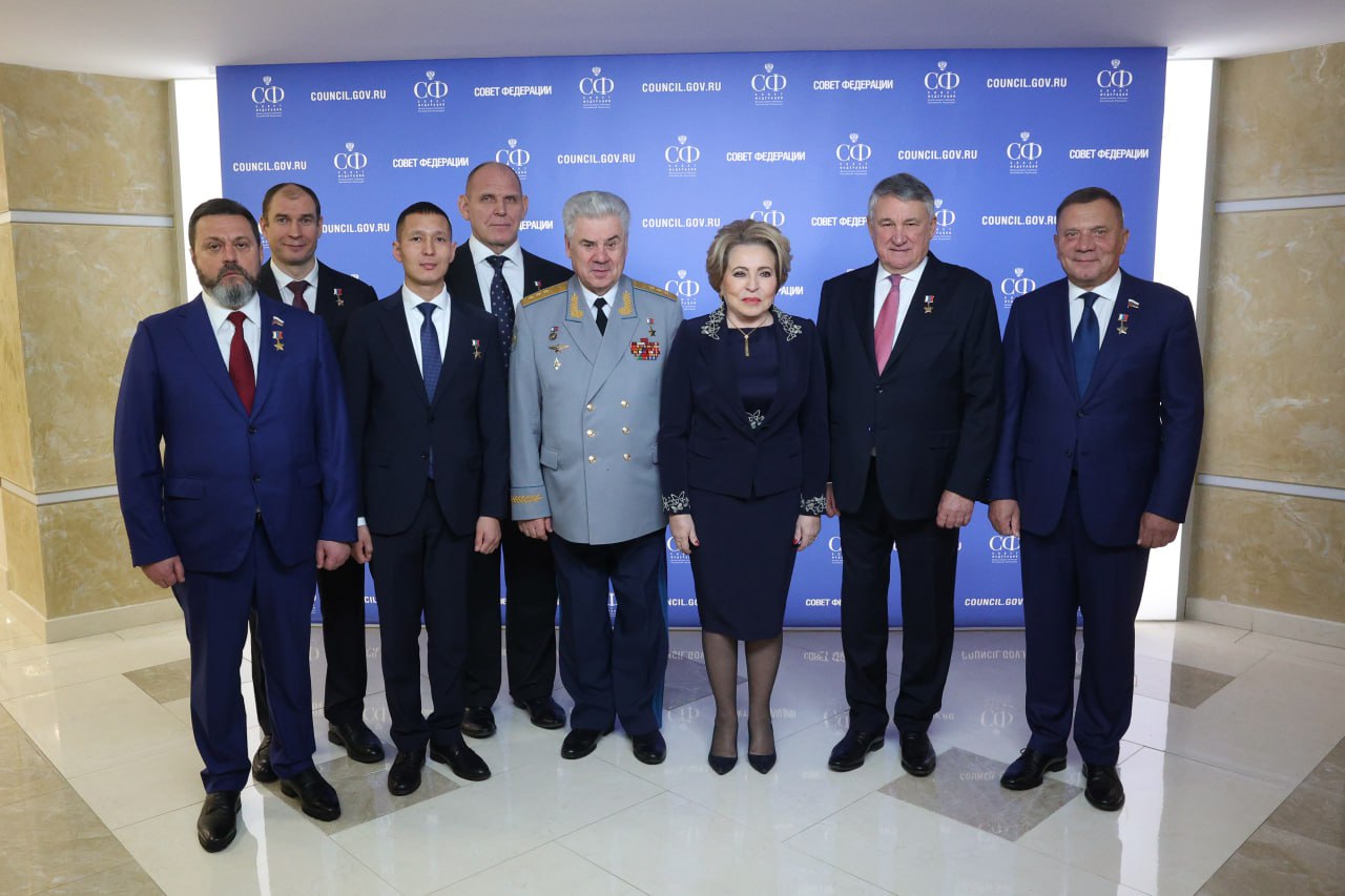 Валентина Матвиенко поздравила Героев Отечества с праздником Валентина Матвиенко поздравила Героев Отечества с праздником