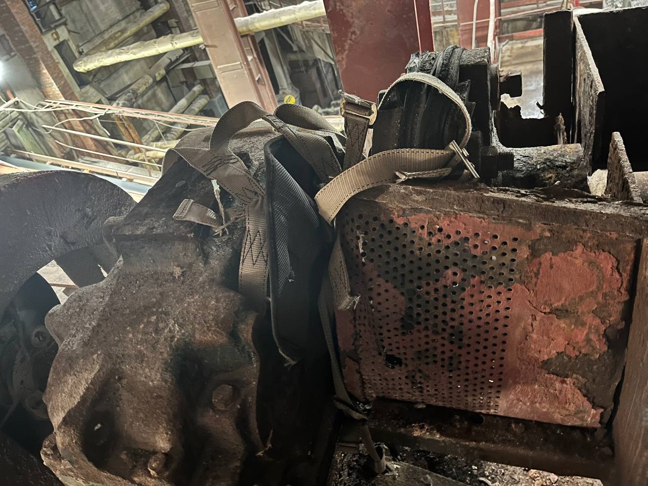 Рабочего насмерть намотало на вал в Соликамске