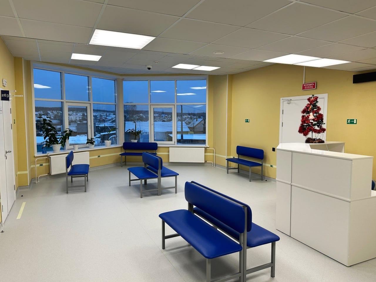 В Юрле открыли современный лечебный корпус с поликлиникой В Юрле открыли современный лечебный корпус с поликлиникой