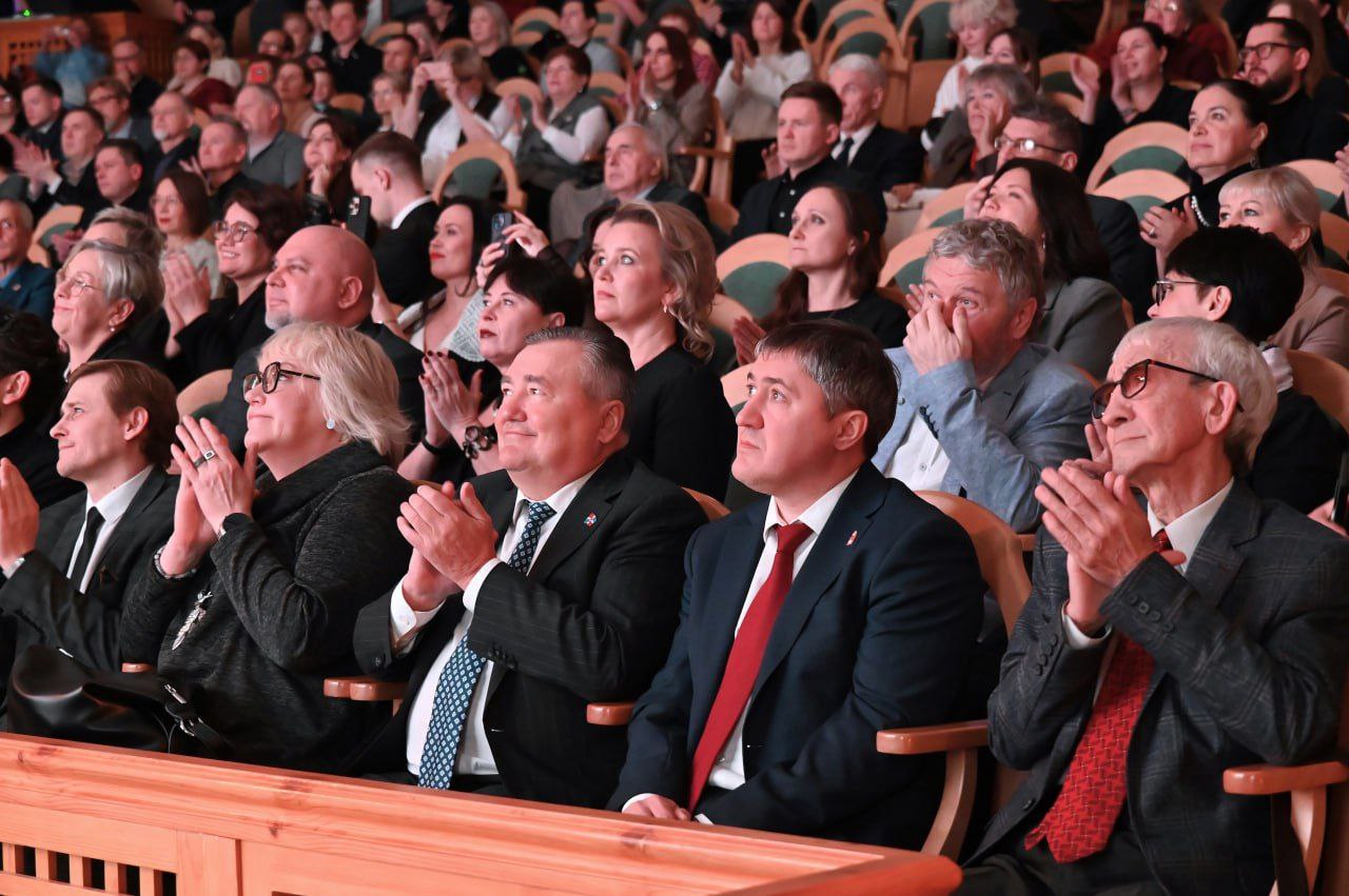 В Перми наградили лучших деятелей культуры и искусства за 2024 год В Перми наградили лучших деятелей культуры и искусства за 2024 год