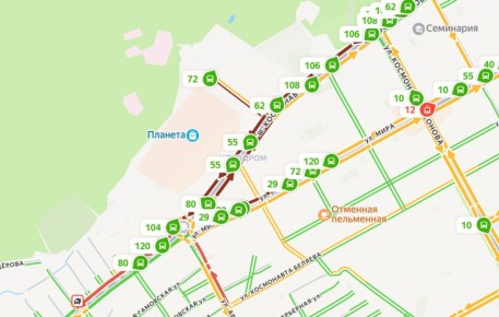 Задержка движения автобусов в районе ТЦ «Планета» составляет более 30 минут, сообщает дептранс