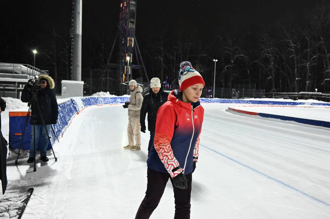 Рабочий семинар завершился на льду обновленного стадиона «Юность» Рабочий семинар завершился на льду обновленного стадиона «Юность»