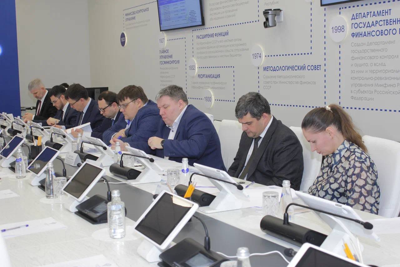 Первый заместитель руководителя Казначейства России Эли Исаев в режиме ВКС принял участие в заседаниях Контрольной комиссии Управления Федерального казначейства по Пермскому краю и Контрольной комиссии Управления... Первый заместитель руководителя Казначейства России Эли Исаев в режиме ВКС принял участие в заседаниях Контрольной комиссии Управления Федерального казначейства по Пермскому краю и Контрольной комиссии Управления...