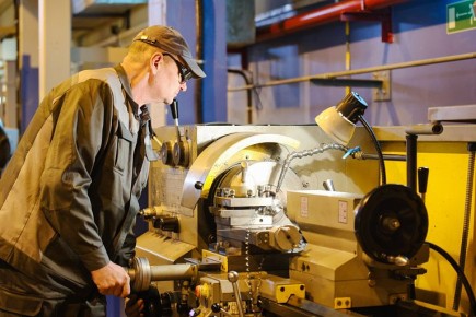 �������� ���� ���������� ����������� ������� � 10 000 ������