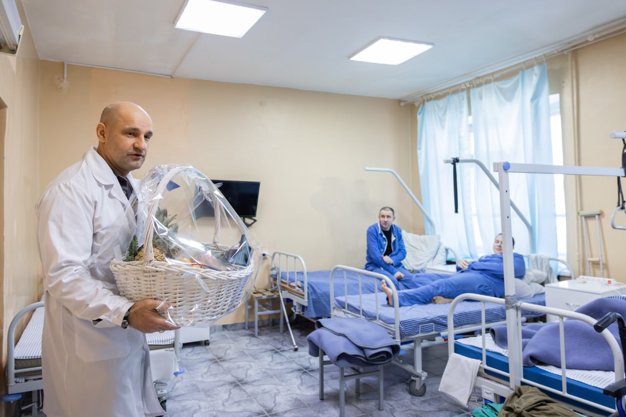 Артём Жога: Навестил бойцов, которые проходят лечение в военном клиническом госпитале Екатеринбурга Артём Жога: Навестил бойцов, которые проходят лечение в военном клиническом госпитале Екатеринбурга