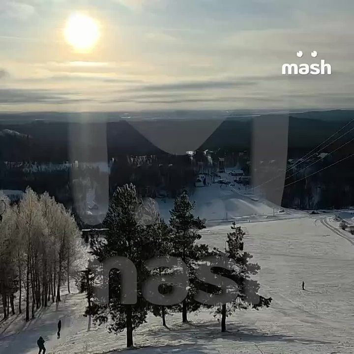 ������ �������� Robinson 44 Raven I �� ���������� ���� ������ "������-����" � ���� ������� � �������� ����