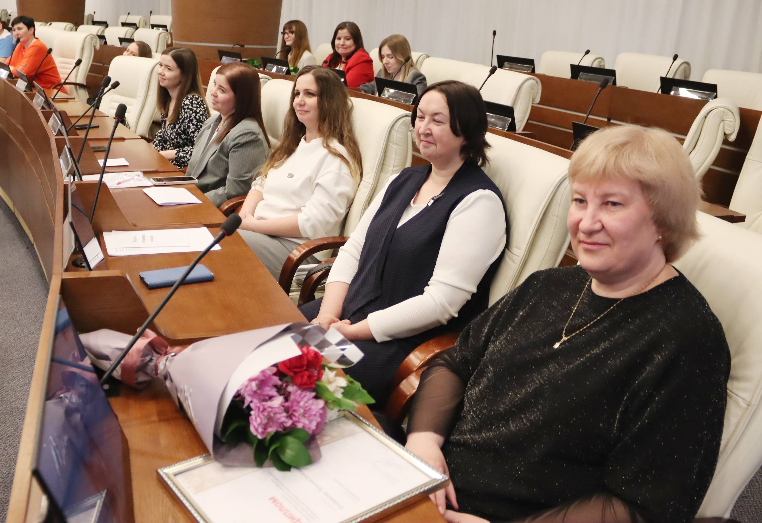 Уважаемые журналисты, поздравляю вас с Днём российской печати!