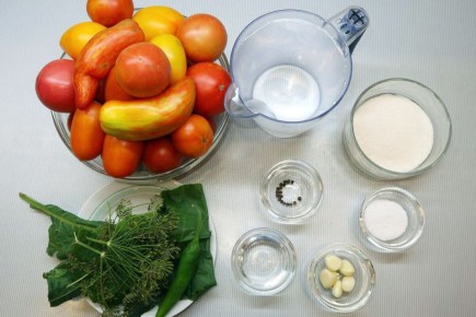 Маринованные помидоры по маминому рецепту: простой рецепт на сезонных урожая