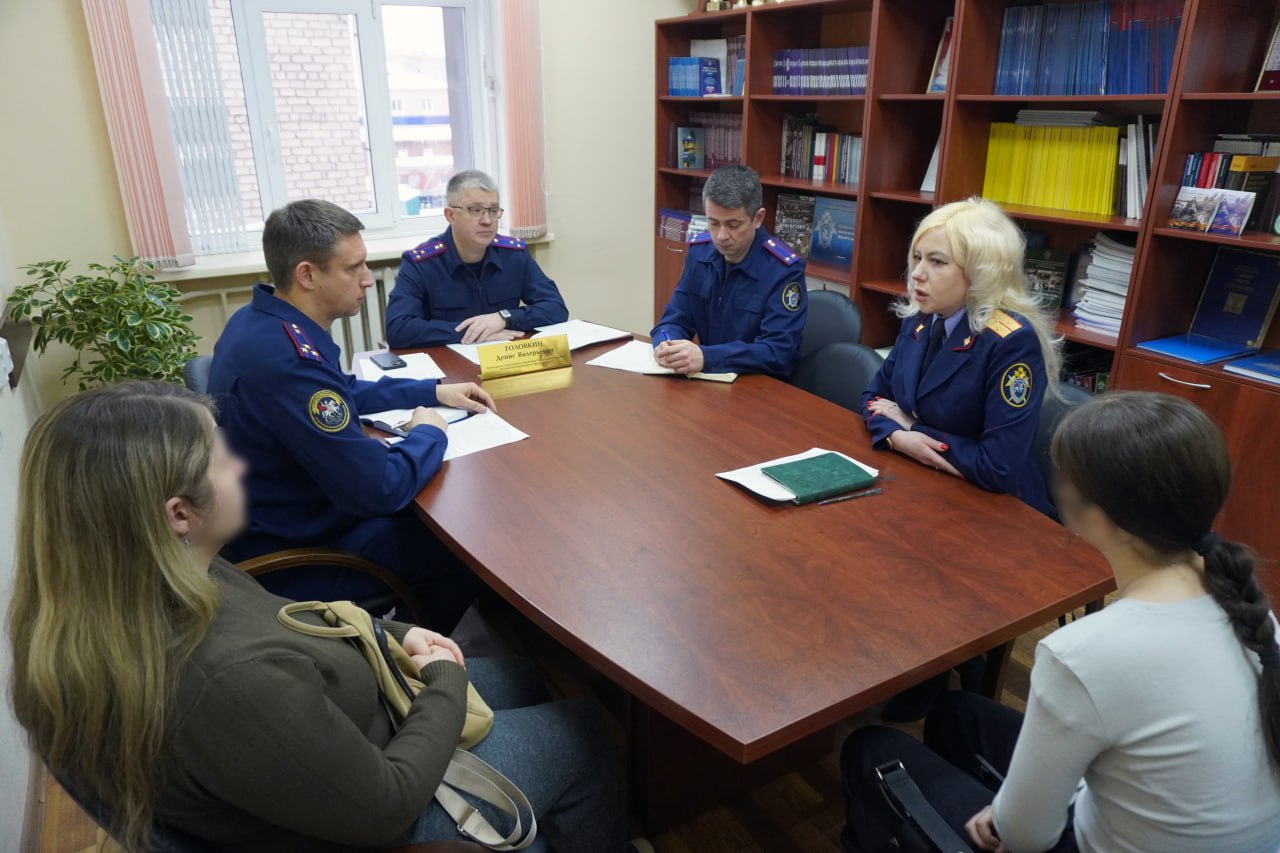 Руководитель регионального следственного управления СК России провёл личный приём жителей Прикамья Руководитель регионального следственного управления СК России провёл личный приём жителей Прикамья