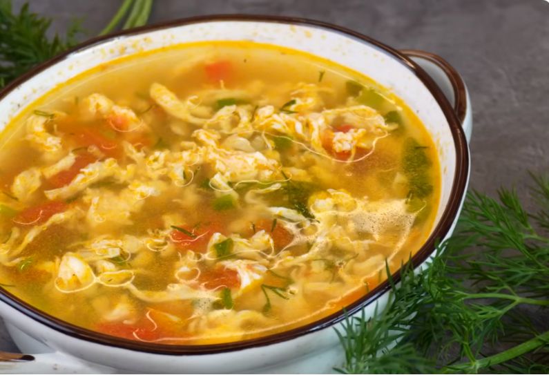 Яично-томатный суп: простота и вкус в каждом глотке