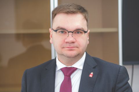 Эдуард Соснин: Уважаемые пермяки! Открыл официальный канал в мессенджере MAX — это дополнительная возможность быть с вами на связи