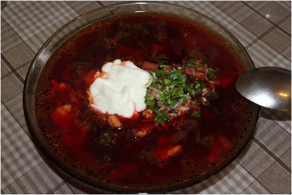 Как приготовить идеальный горячий свекольник с ботвой