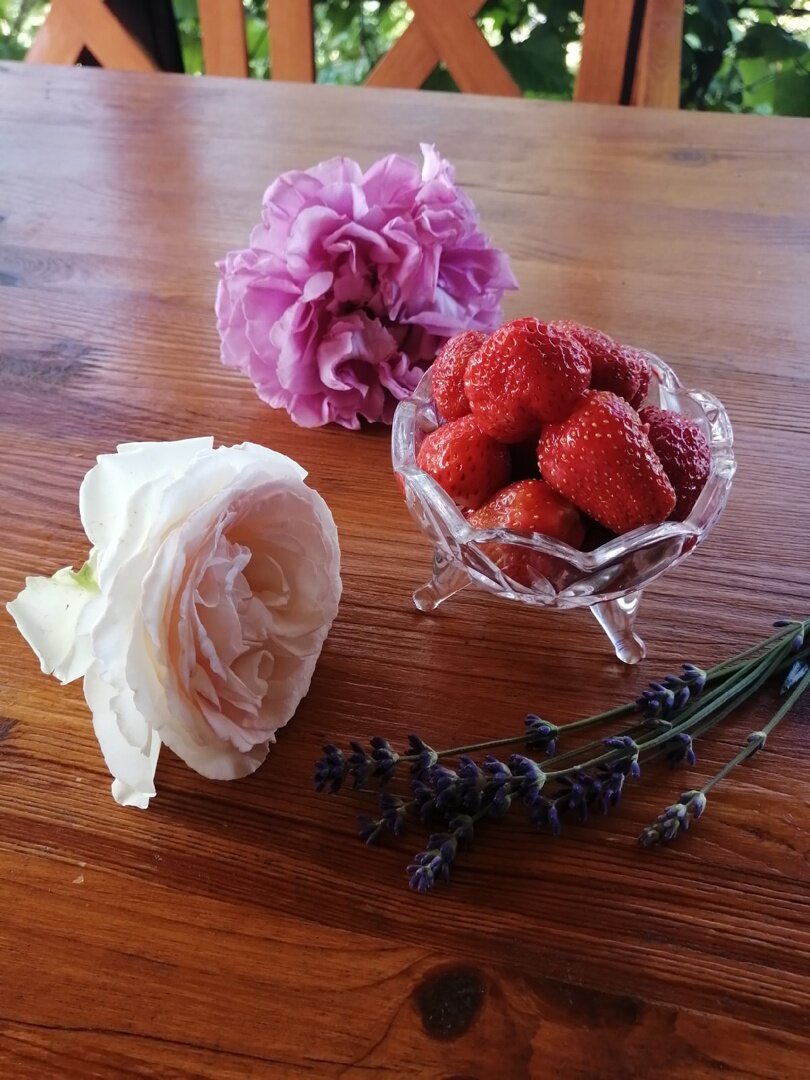 Июль в саду: что нужно сделать и какие неожиданности ждать