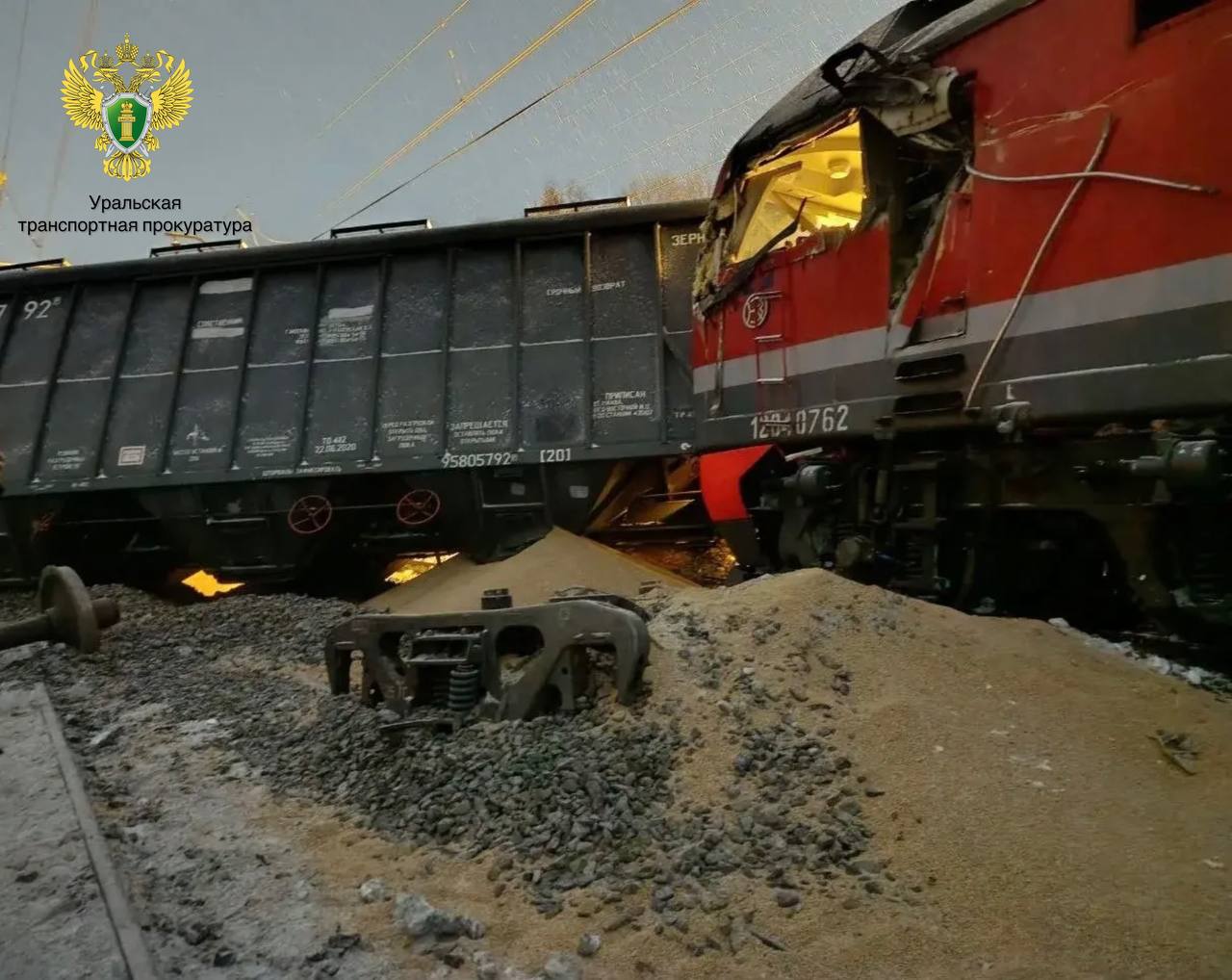 Поезд сошел с рельсов на участке «Ферма-Бахаревка» этой ночью Поезд сошел с рельсов на участке «Ферма-Бахаревка» этой ночью