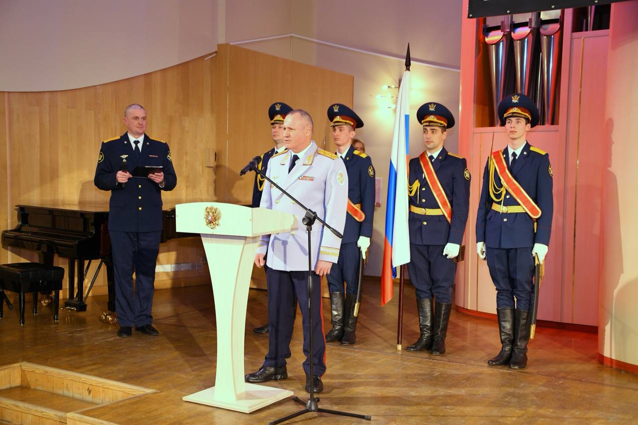 В День работника уголовно-исполнительной системы Российской Федерации автопарк ГУФСИН России по Пермскому краю пополнился 13 новыми служебными автомобилями В День работника уголовно-исполнительной системы Российской Федерации автопарк ГУФСИН России по Пермскому краю пополнился 13 новыми служебными автомобилями