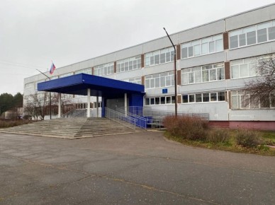 17-летний подросток ударил ножом учителя у входа в школу №5 в Добрянке