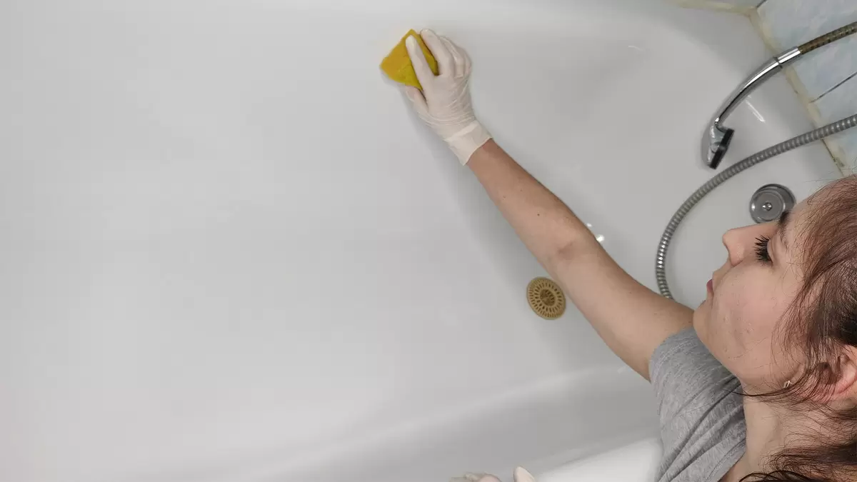 Как вернуть ванной первозданную белизну: эффективные советы по очищению