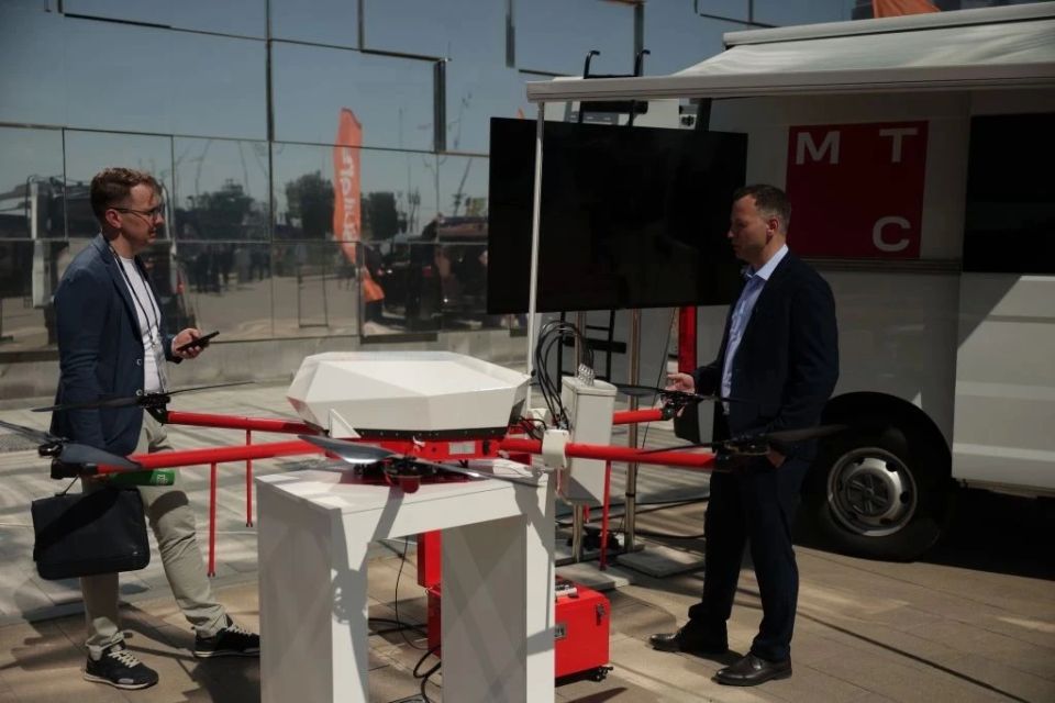 МТС показала «летающую вышку» связи, которую можно развернуть где угодно за полчаса