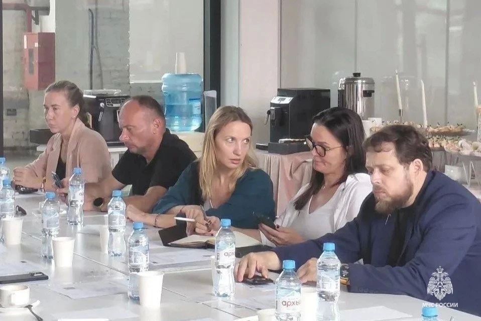 Безопасность начинается с предупреждения Безопасность начинается с предупреждения