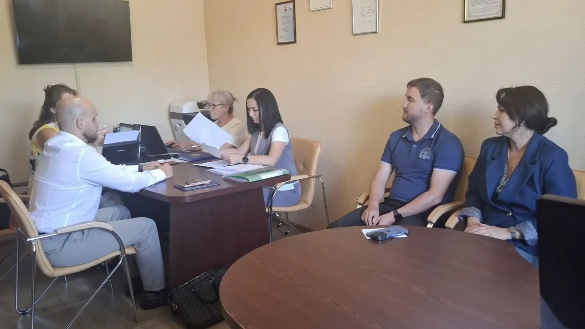 В Пермском крае продолжается работа окружных избирательных комиссий по приему документов на выдвижение кандидатов на выборах депутатов Законодательного Собрания Пермского края и Пермской городской Думы В Пермском крае продолжается работа окружных избирательных комиссий по приему документов на выдвижение кандидатов на выборах депутатов Законодательного Собрания Пермского края и Пермской городской Думы